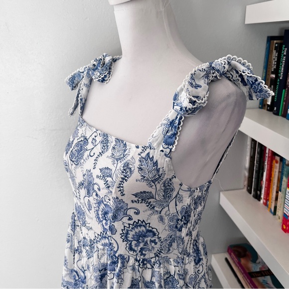 Petal and Pup Janie Midi Blue & White Floral dress NWT size Medium - Picture 8 of 16